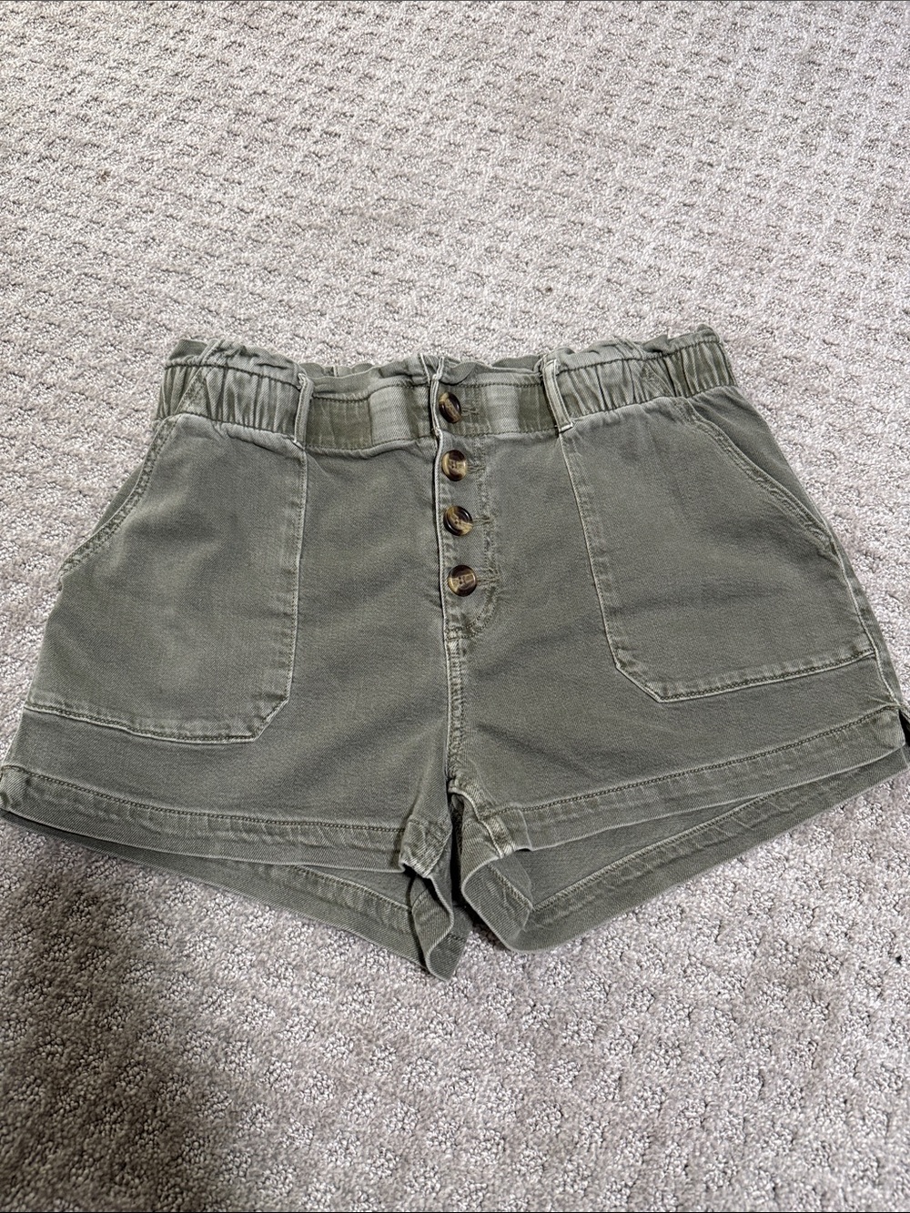 American Eagle Outfitters High-Waist Button-Front Shorts - olive green
